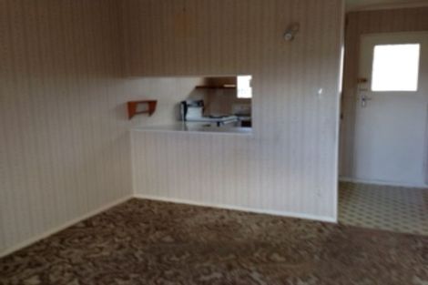 Photo of property in 5 Savage Crescent, Upper Hutt Central, Upper Hutt, 5018