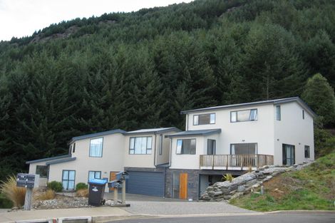 Photo of property in 79b Dart Place, Fernhill, Queenstown, 9300