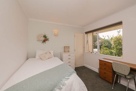 Photo of property in 9 Mana Place, Awapuni, Palmerston North, 4412