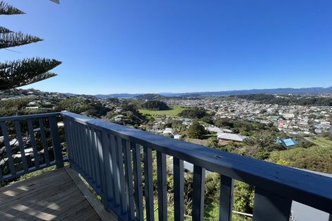 Photo of property in 10 Laurent Place, Kingston, Wellington, 6021