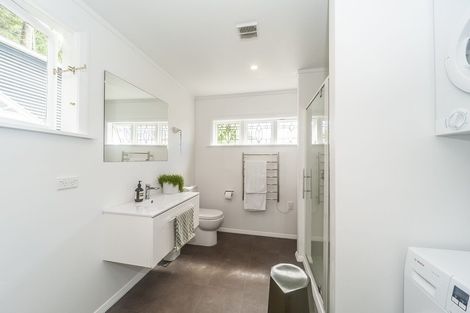 Photo of property in 29 Patanga Crescent, Thorndon, Wellington, 6011