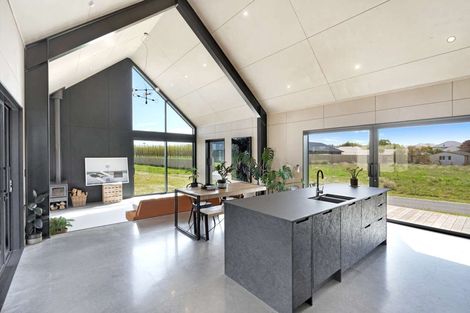 Photo of property in 82 Queens Avenue, Waikuku Beach, 7402