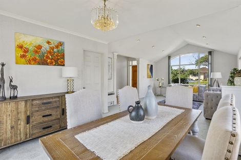 Photo of property in 5 Brosna Place, East Tamaki, Auckland, 2016