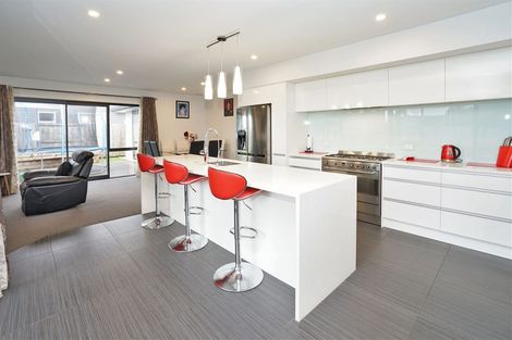 Photo of property in 10 Kemble Place, Flagstaff, Hamilton, 3210