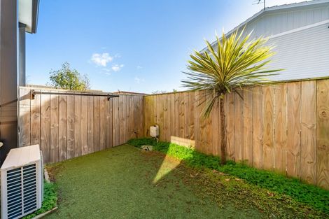 Photo of property in 7/97 Whites Line East, Waiwhetu, Lower Hutt, 5010