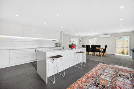 Photo of property in 37 Riverglade Parkway, Te Atatu South, Auckland, 0610