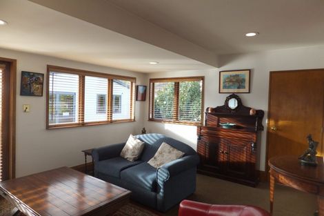 Photo of property in 55 North Avon Road, Richmond, Christchurch, 8013