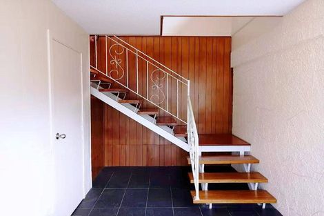 Photo of property in 90 Hillcrest Avenue, Hillcrest, Auckland, 0627