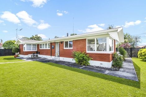 Photo of property in 40 Braid Road, St Andrews, Hamilton, 3200