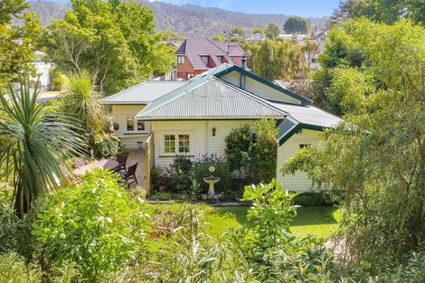 Photo of property in 56 Whitemans Road, Silverstream, Upper Hutt, 5019