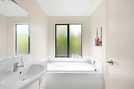 Photo of property in 2/5a Opoia Road, Hamilton East, Hamilton, 3216