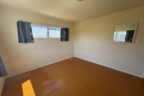 Photo of property in 72 Queens Road, Waikanae Beach, Waikanae, 5036