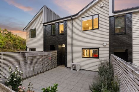 Photo of property in 25 Holystone Road, Whitby, Porirua, 5024