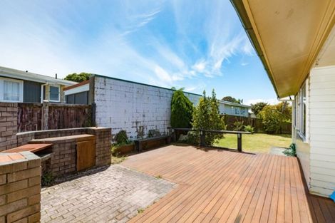 Photo of property in 4 Almora View, Ascot Park, Porirua, 5024