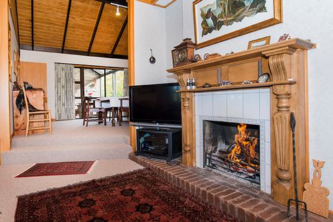 Photo of property in 52 Saddler Road, Muriwai, Gisborne, 4072