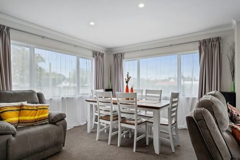 Photo of property in 9 Tapu Road, Huapai, Kumeu, 0810