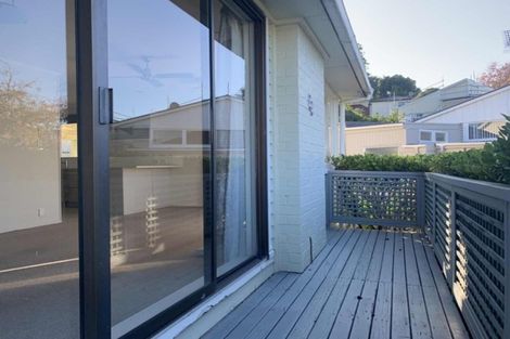 Photo of property in 1/26 Becroft Drive, Forrest Hill, Auckland, 0620