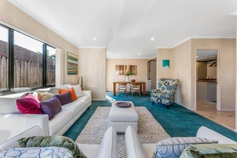 Photo of property in 19 Shankill Place, East Tamaki, Auckland, 2013