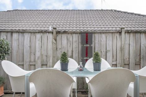 Photo of property in 762 Chapel Road, Shamrock Park, Auckland, 2016