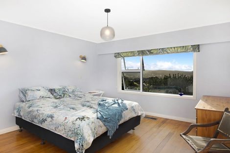 Photo of property in 13 Wilmshurst Place, Tawa, Wellington, 5028