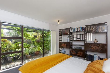 Photo of property in 15a Rosebank Grove, Waikanae, 5036