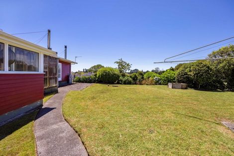 Photo of property in 24 Tarahua Road, Vogeltown, New Plymouth, 4310