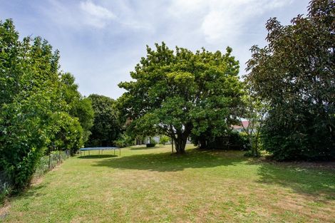 Photo of property in 20 Deakin Place, Clive, 4102