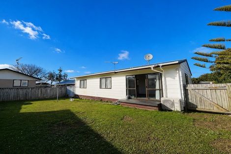 Photo of property in 1/44 Shifnal Drive, Randwick Park, Auckland, 2105