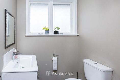 Photo of property in 26 Oregon Drive, Maoribank, Upper Hutt, 5018