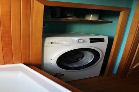 Photo of property in 10 Macrocarpa Lane, Carterton, 5713