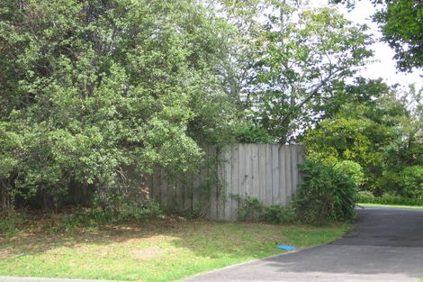 Photo of property in 124 East Coast Road, Forrest Hill, Auckland, 0620