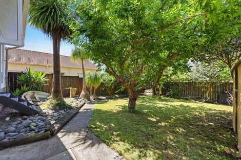Photo of property in 2/135 Bucklands Beach Road, Bucklands Beach, Auckland, 2012