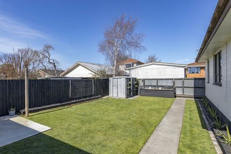 Photo of property in 1/202 Grimseys Road, Redwood, Christchurch, 8051