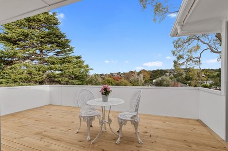 Photo of property in 43 Lynden Avenue, Hillcrest, Auckland, 0627