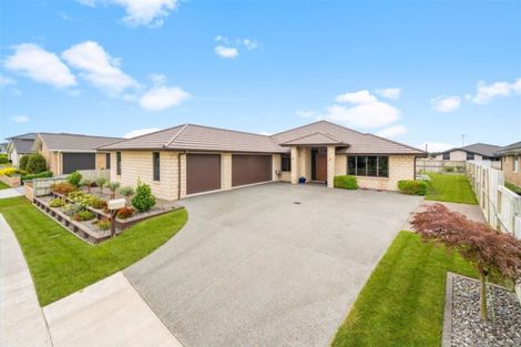 Photo of property in 215 Cumberland Drive, Flagstaff, Hamilton, 3210