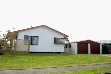 Photo of property in 15 Waharua Place, Tawhero, Whanganui, 4501