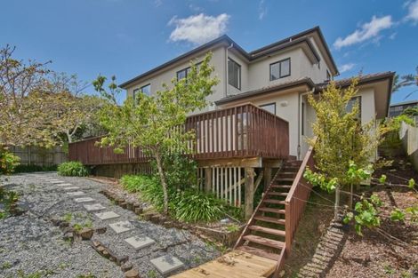 Photo of property in 64 Rising Parade, Fairview Heights, Auckland, 0632