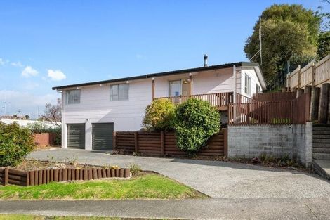 Photo of property in 4 Grosmont Terrace, Brookfield, Tauranga, 3110