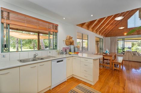 Photo of property in 12 Cathedral Court, Hahei, Whitianga, 3591