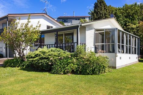 Photo of property in 5 Halyard Place, Whitby, Porirua, 5024