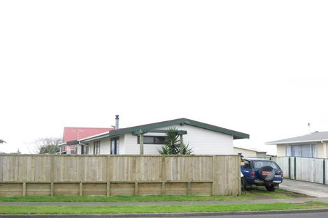 Photo of property in 221 Parklands Avenue, Bell Block, New Plymouth, 4312