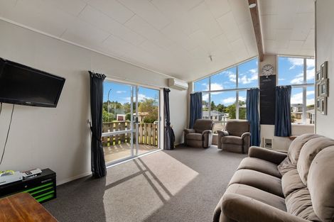 Photo of property in 2 Caesar Street, Stratford, 4332