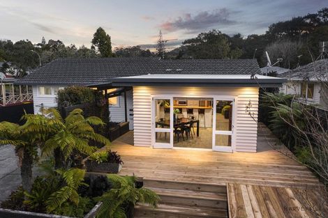 Photo of property in 45 Castleford Street, Green Bay, Auckland, 0604