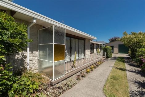 Photo of property in 219 Main North Road, Redwood, Christchurch, 8051