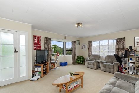 Photo of property in 14 Holmes Drive South, West Harbour, Auckland, 0618