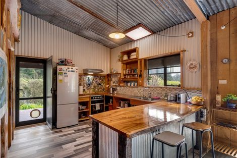 Photo of property in 102 Boons Valley Road, Waikawa, Picton, 7220