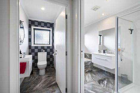 Photo of property in 9 Saint Heliers Grove, Fitzherbert, Palmerston North, 4410