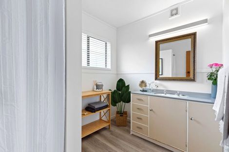 Photo of property in 1 Karaka Road, Otumoetai, Tauranga, 3110