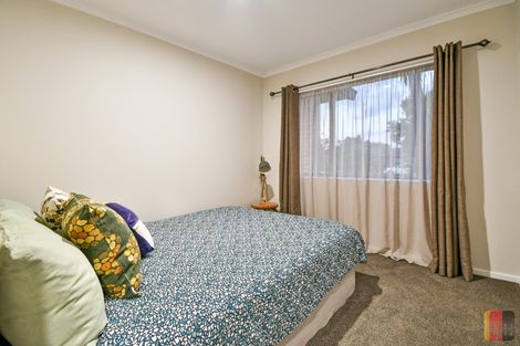 Photo of property in 51 Castlefinn Drive, Weymouth, Auckland, 2103