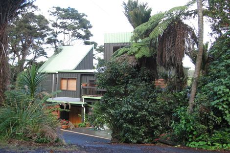 Photo of property in 35 York Road, Titirangi, Auckland, 0604